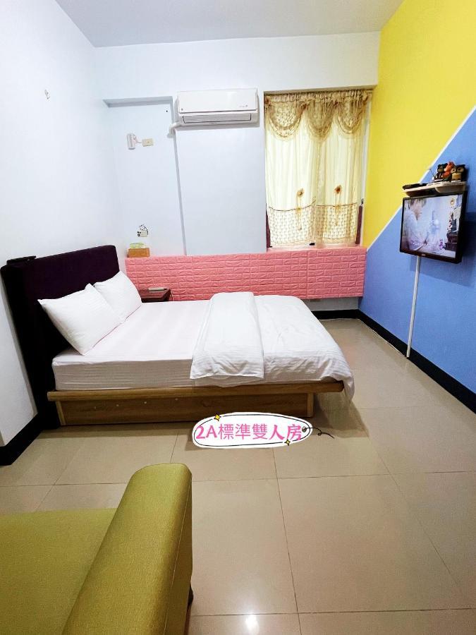 Appartement A Lot Of Music And Breakfast à T'ai-tung Extérieur photo