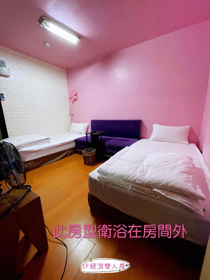 Appartement A Lot Of Music And Breakfast à T'ai-tung Extérieur photo